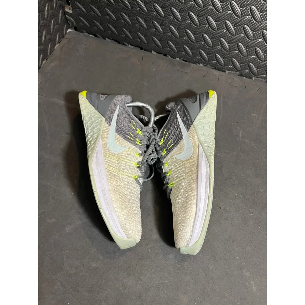 Nike‎ Metcon DSX Flyknit Womens 9 Grey White Volt Training Shoes 849809-100
